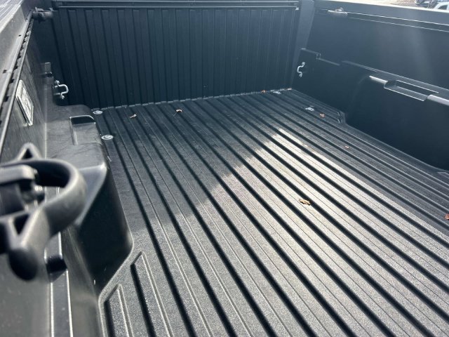 Used 2025 Toyota Tacoma SR AWD/4WD image 12