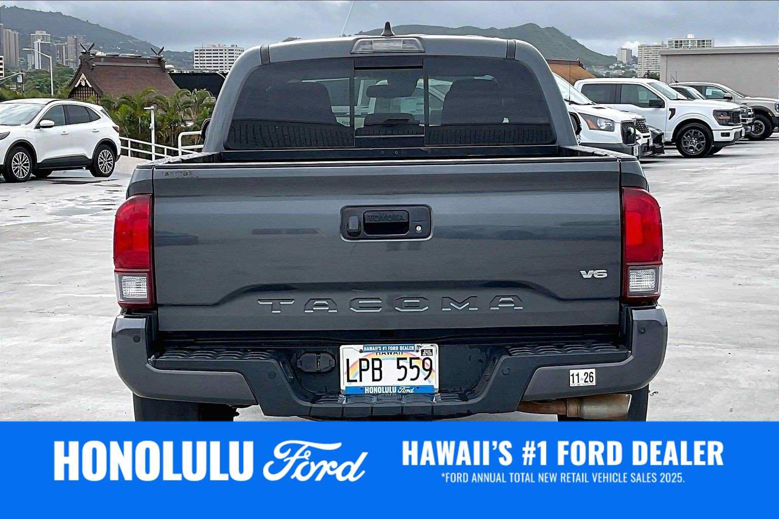 Used 2020 Toyota Tacoma TRD Off-Road w/ Technology Package RWD image 5
