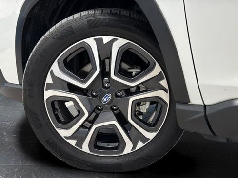 Used 2023 Subaru Ascent Limited image 29