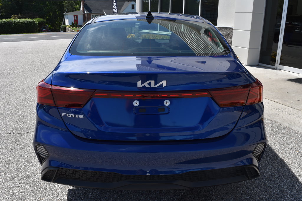 Used 2024 Kia Forte LXS FWD image 7