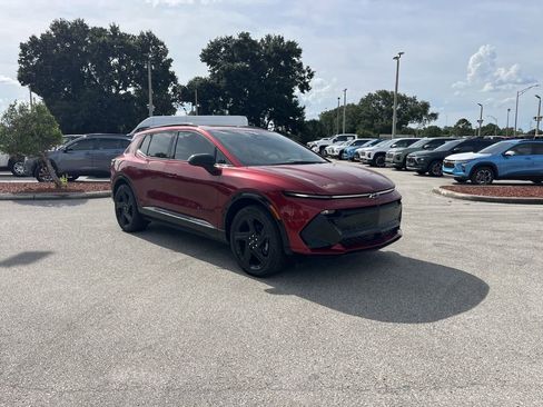 New 2025 Chevrolet Equinox EV RS image 2