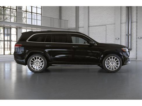 Used 2023 Mercedes-Benz GLS 580 4MATIC image 16