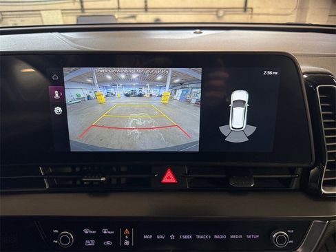 Certified 2024 Kia Sportage EX image 18