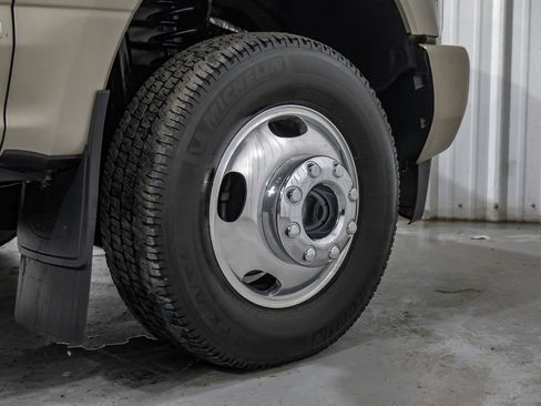 Used 2018 Ford F350 Platinum w/ Platinum Ultimate Package AWD/4WD image 63