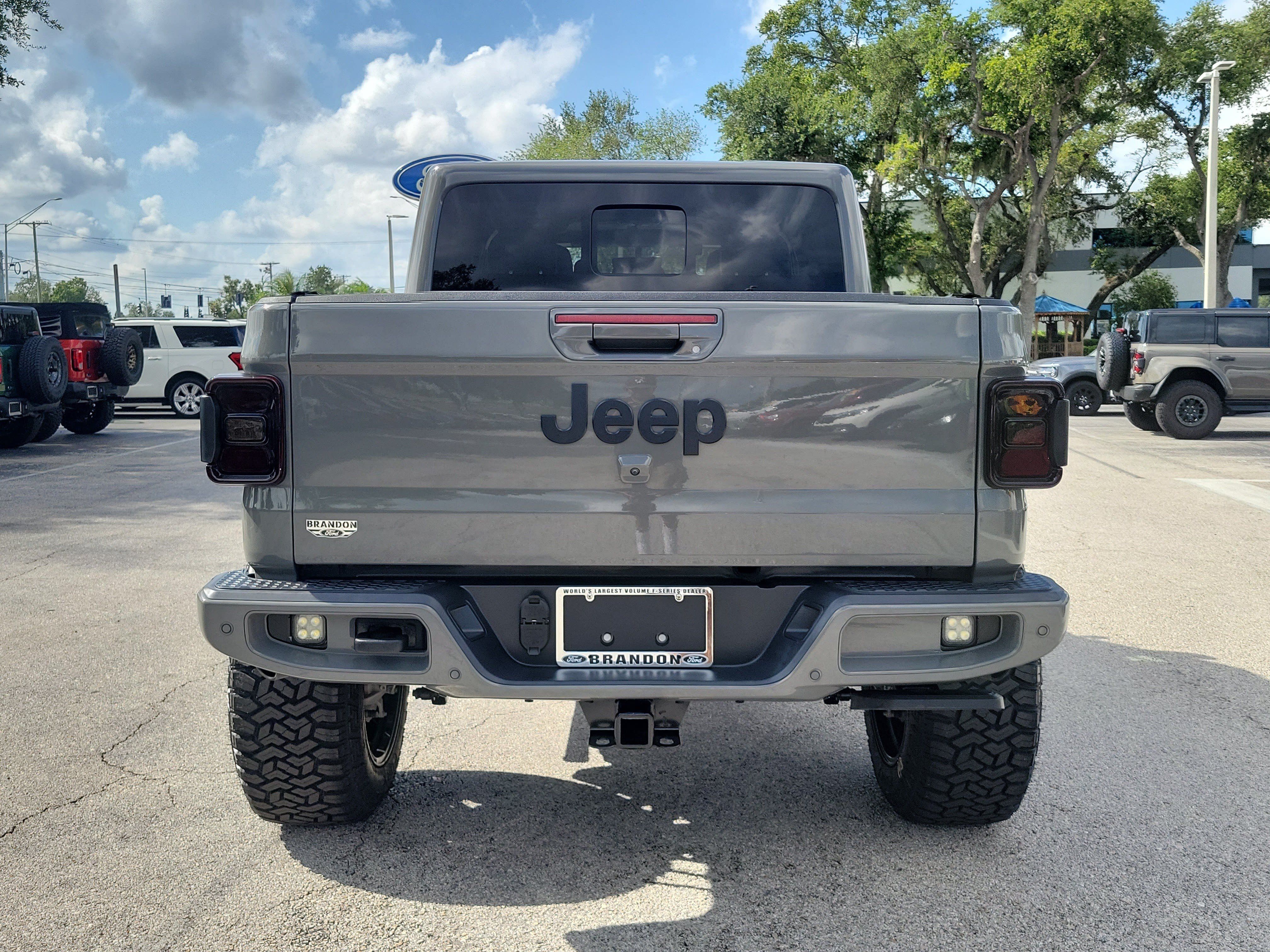 Used 2022 Jeep Gladiator Overland AWD/4WD image 9