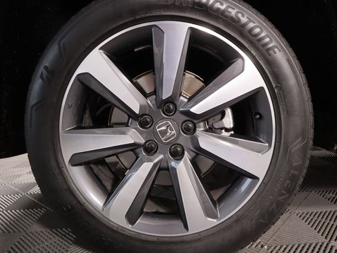 Certified 2023 Honda Pilot Touring image 33