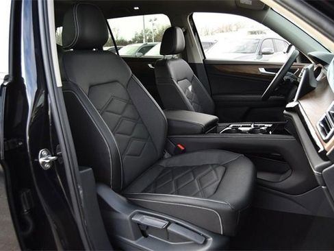 New 2026 Volkswagen Atlas SE image 19