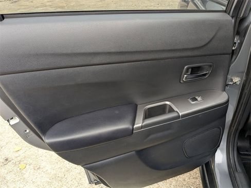 Used 2024 Mitsubishi Outlander Sport ES image 23