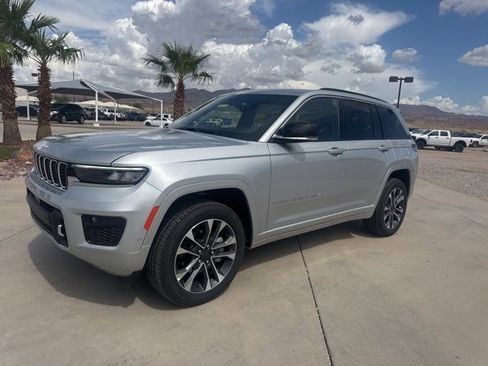 New 2025 Jeep Grand Cherokee Overland w/ Luxury Tech Group IV image 1