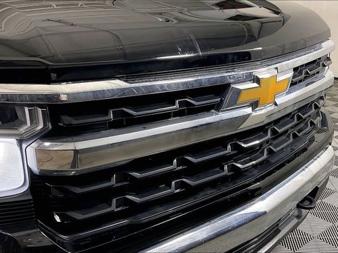 Used 2024 Chevrolet Silverado 1500 LT image 39
