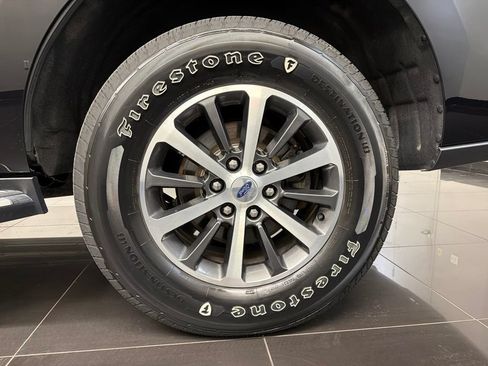 Used 2019 Ford Expedition XLT w/ Equipment Group 202A AWD/4WD image 7