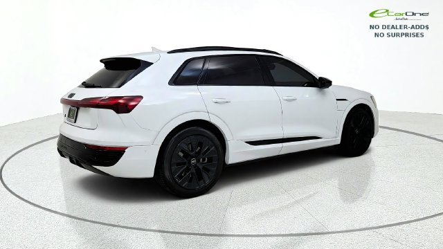 Used 2024 Audi Q8 e-tron Prestige w/ Prestige Package AWD/4WD image 8