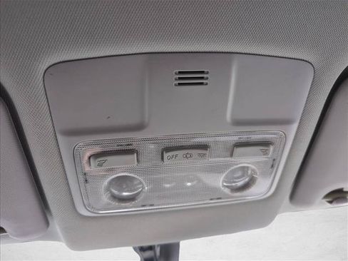 Used 2013 Toyota RAV4 LE AWD/4WD image 18