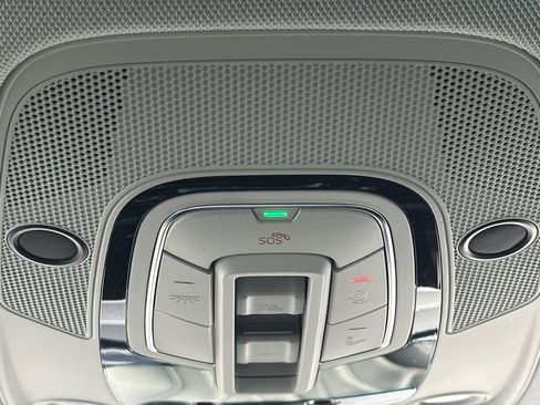 Used 2024 Audi Q5 e Premium Plus w/ Premium Plus Package image 26