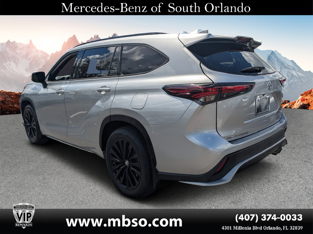Used 2024 Toyota Highlander XSE FWD image 19