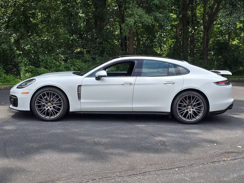 Used 2023 Porsche Panamera 4 Platinum Edition w/ Assistance Package AWD/4WD image 3