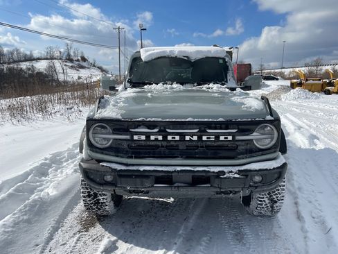 Used 2023 Ford Bronco Outer Banks w/ Sasquatch Package image 2