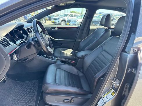 Used 2017 Volkswagen Jetta GLI FWD image 15
