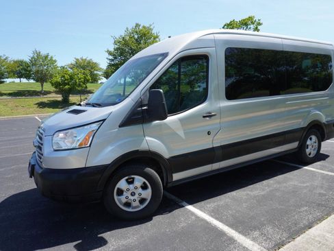 Used 2019 Ford Transit 350 XLT RWD image 7