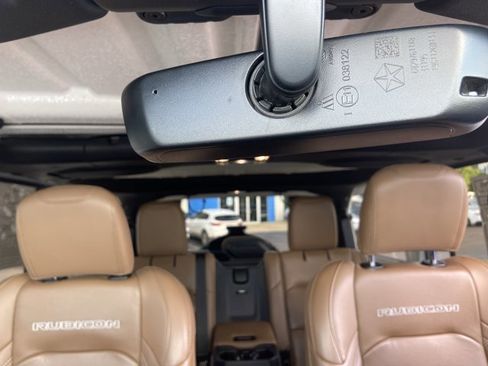 Used 2020 Jeep Wrangler Unlimited Rubicon AWD/4WD image 14