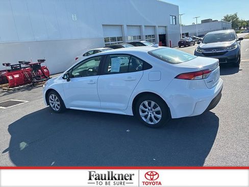 Used 2023 Toyota Corolla LE w/ Carpet Mat Package (TMS) FWD image 14