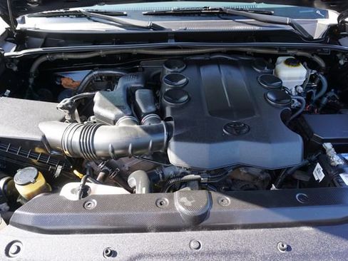 Used 2014 Toyota 4Runner Limited image 17