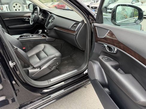 Used 2019 Volvo XC90 T6 Momentum w/ Advanced Package AWD/4WD image 8