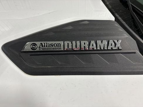 Used 2021 Chevrolet Silverado 2500 LTZ image 3