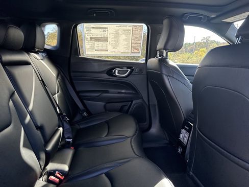 New 2026 Jeep Compass Limited w/ Sun, Sound & Navigation Group AWD/4WD image 32