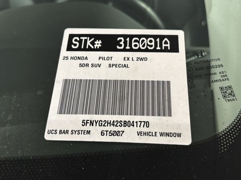 Used 2025 Honda Pilot EX-L image 4