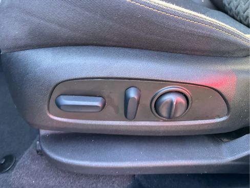 Certified 2023 Chevrolet Equinox LT image 9