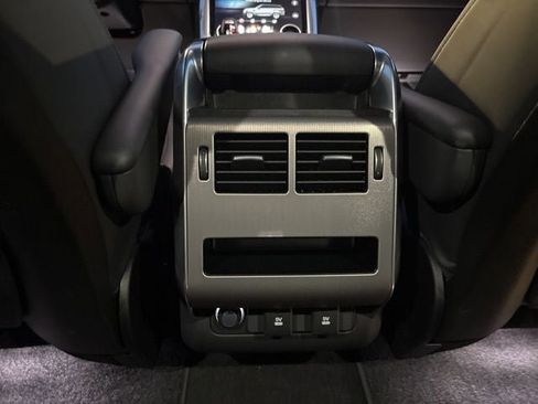 Used 2020 Land Rover Range Rover Sport HSE image 17