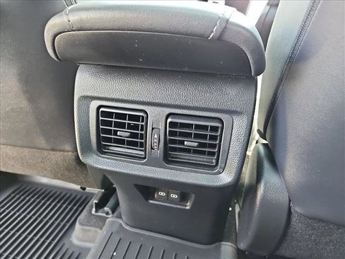 Used 2024 Toyota Venza Nightshade image 18