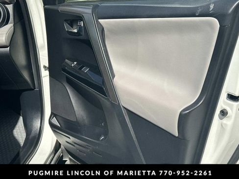 Used 2018 Toyota RAV4 Limited image 31