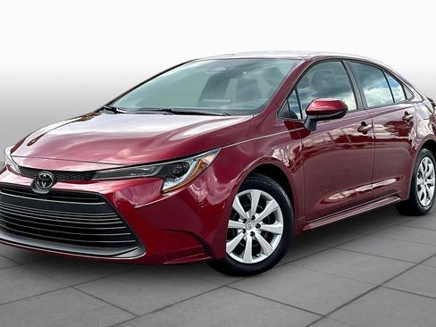 Used 2023 Toyota Corolla LE FWD image 1