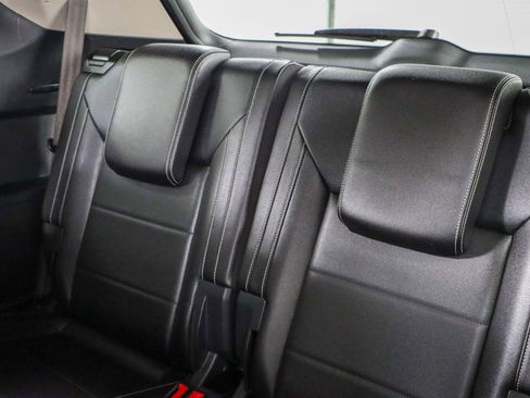 Used 2023 Volkswagen Atlas SE image 25