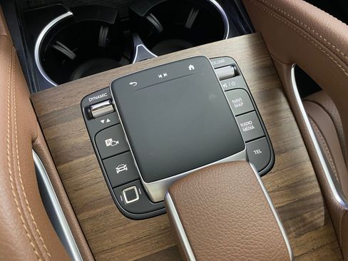 New 2026 Mercedes-Benz GLS 450 4MATIC image 18