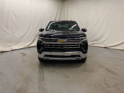 Used 2023 Chevrolet Silverado 1500 LTZ image 3