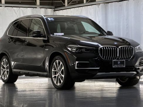 Used 2023 BMW X5 xDrive45e w/ Climate Comfort Package image 6