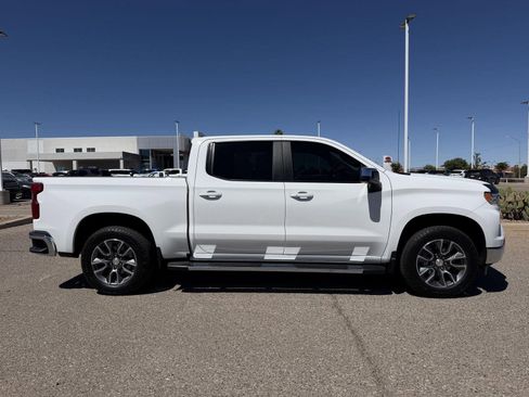 Used 2025 Chevrolet Silverado 1500 LT image 9