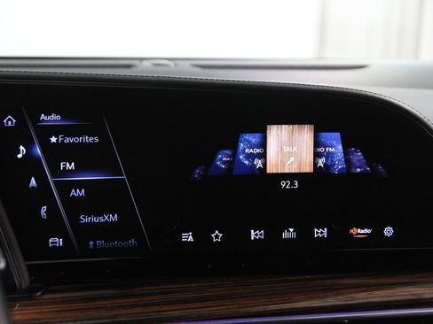 Used 2021 Cadillac Escalade Premium Luxury w/ LPO, Radiant Package image 12