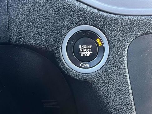 Used 2023 Dodge Charger SXT image 31