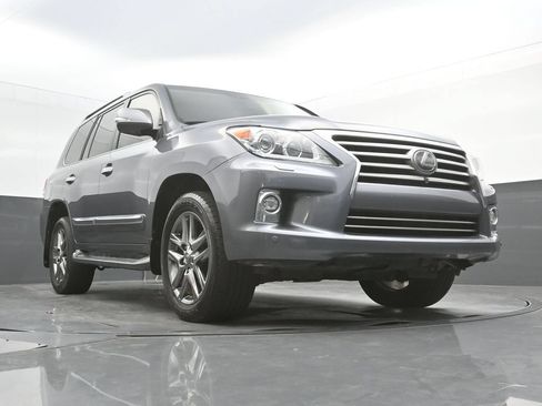 Used 2015 Lexus LX 570 4WD image 45