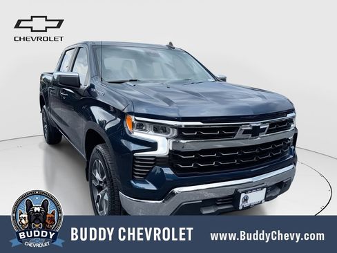 Used 2022 Chevrolet Silverado 1500 LT RWD image 1