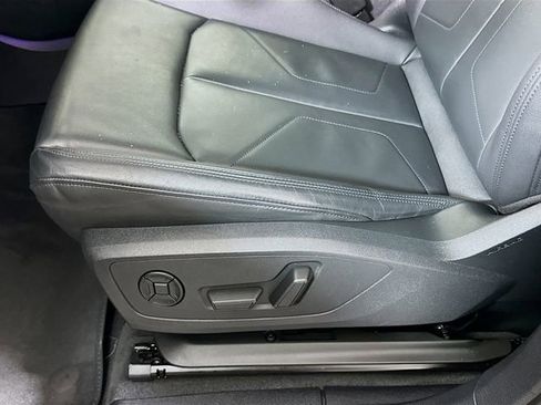 Used 2022 Audi Q3 2.0T Premium Plus w/ Premium Plus Package image 19