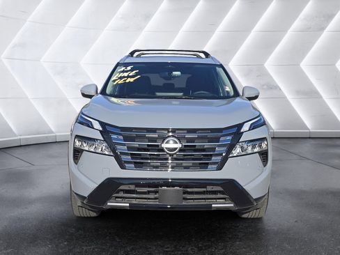 Used 2025 Nissan Rogue Platinum w/ Platinum Premium Package image 7