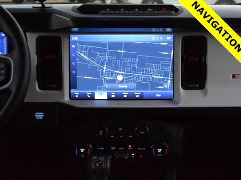 Certified 2024 Ford Bronco Heritage Edition image 4