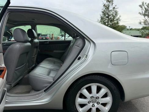 Used 2002 Toyota Camry XLE image 17