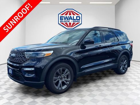 Used 2024 Ford Explorer XLT w/ Equipment Group 202A AWD/4WD image 1