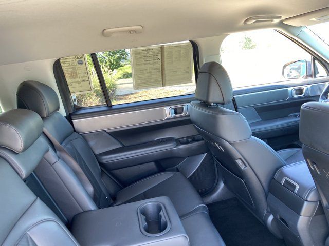 Used 2025 Hyundai Santa Fe SEL FWD image 21
